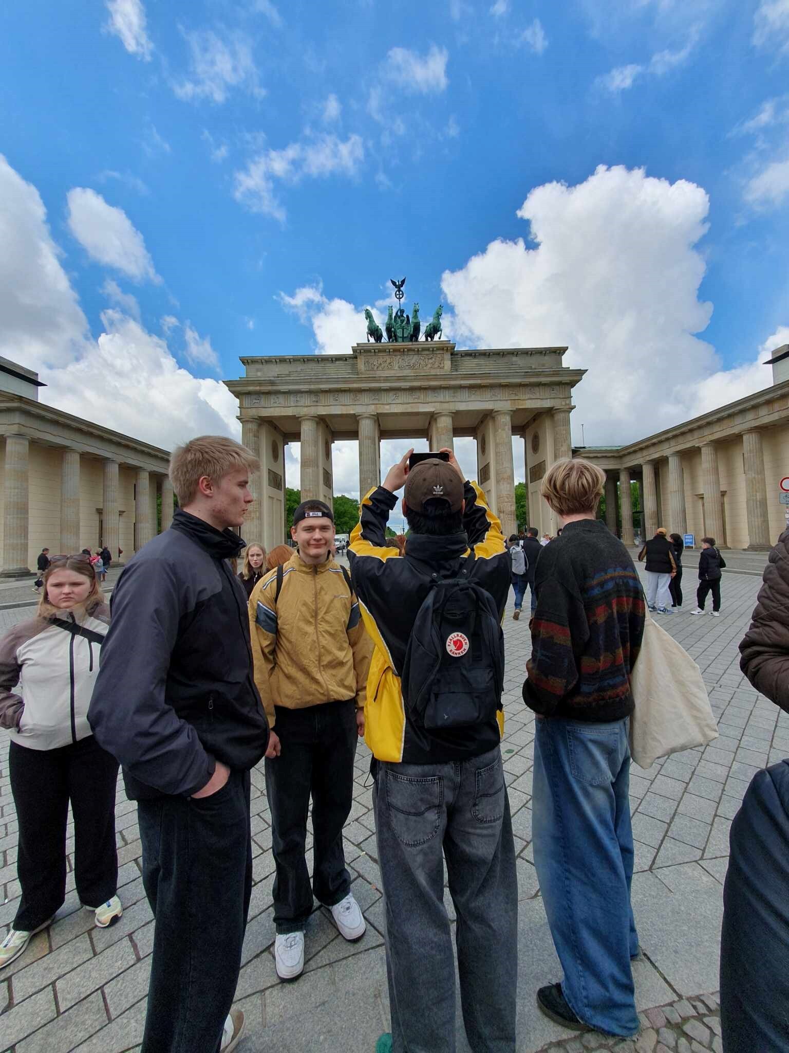 436499585 1172148537127790 9000442983630185214 N