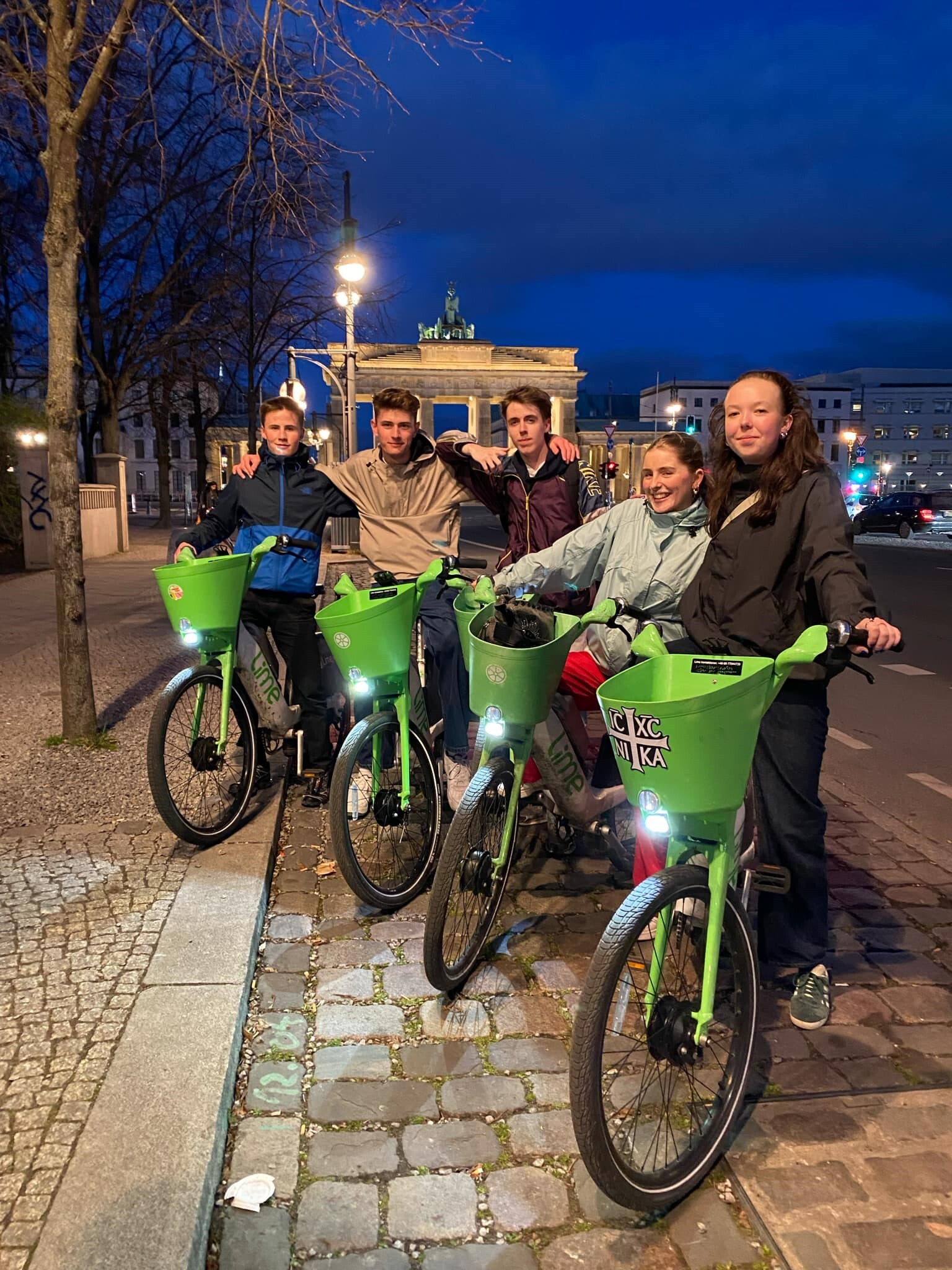 4397F1fd E236 4C01 B5ee E0ce94afb2b5