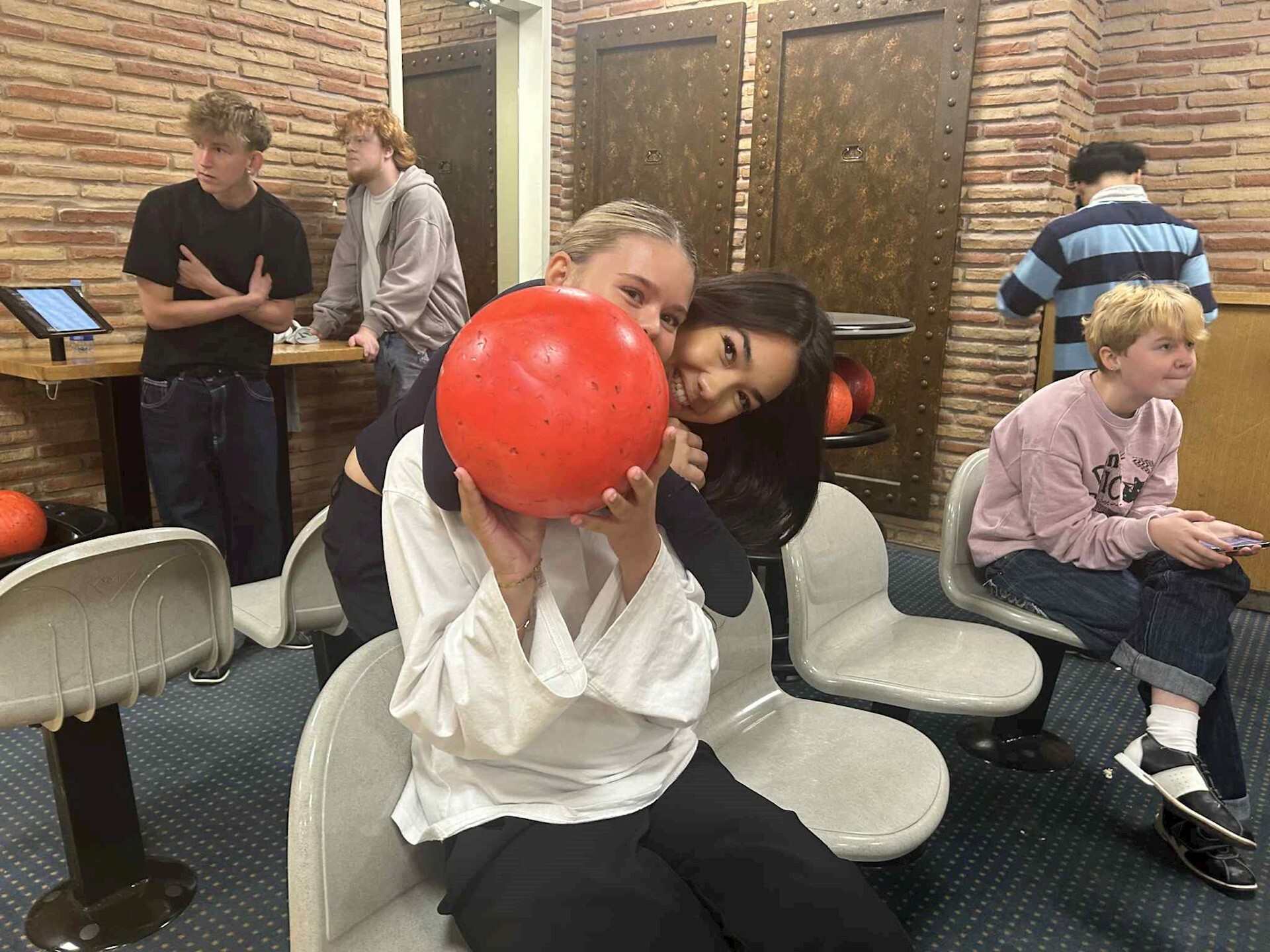 Ee46a159 24Ed 439F Bbd6 59C76e860e1b